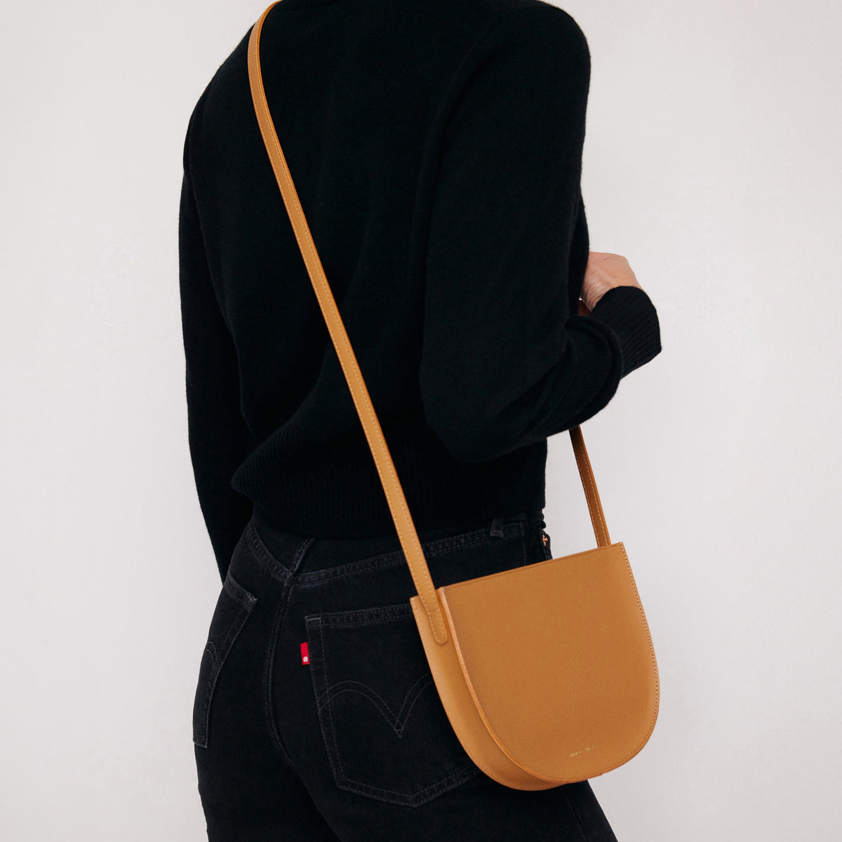 Sidekick Crossbody in saddle leather, cropped view - Saddle