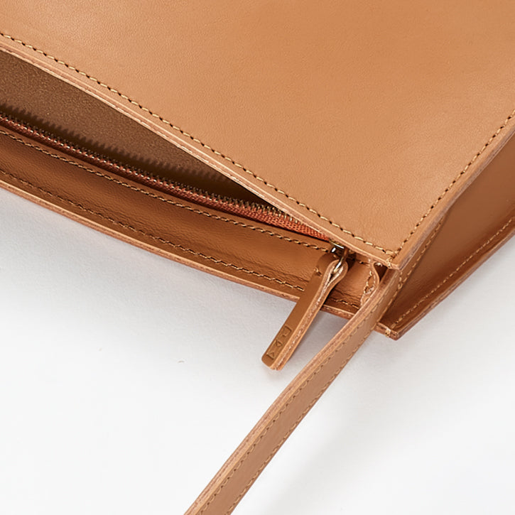 - Saddle