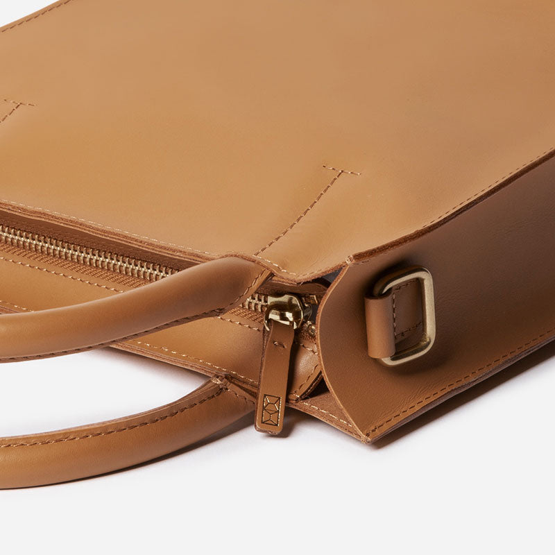 - Saddle